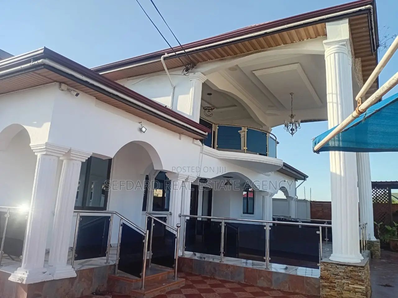7bdrm House in Pokuase for sale