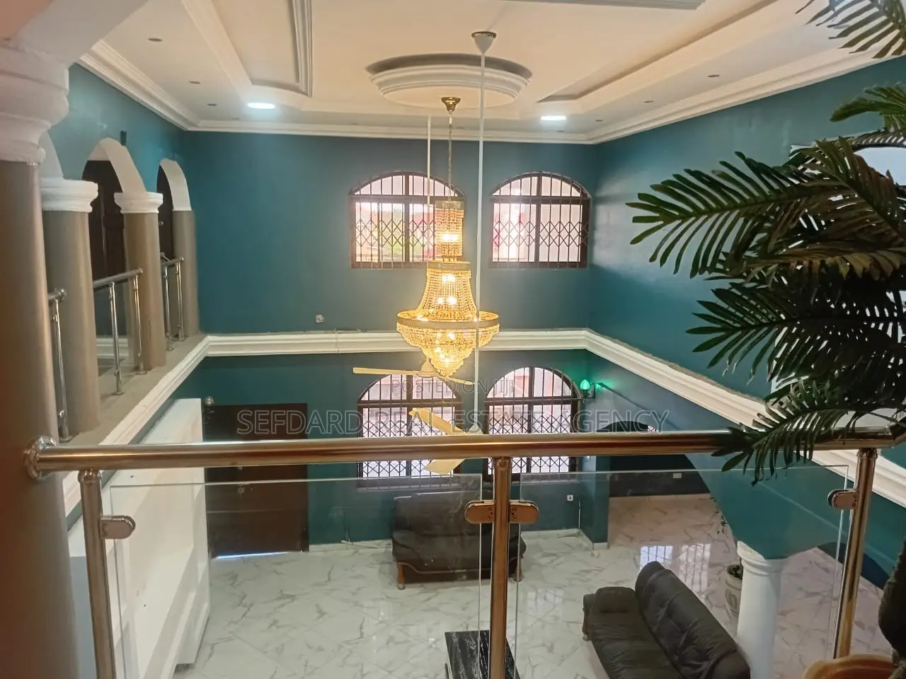 7bdrm House in Pokuase for sale