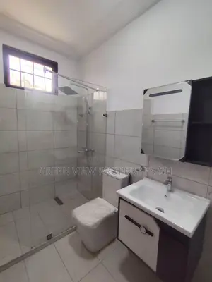 15 Bedroom House Commercial Property for Rent
