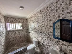 5bdrm Maisonette in Ofankor for rent