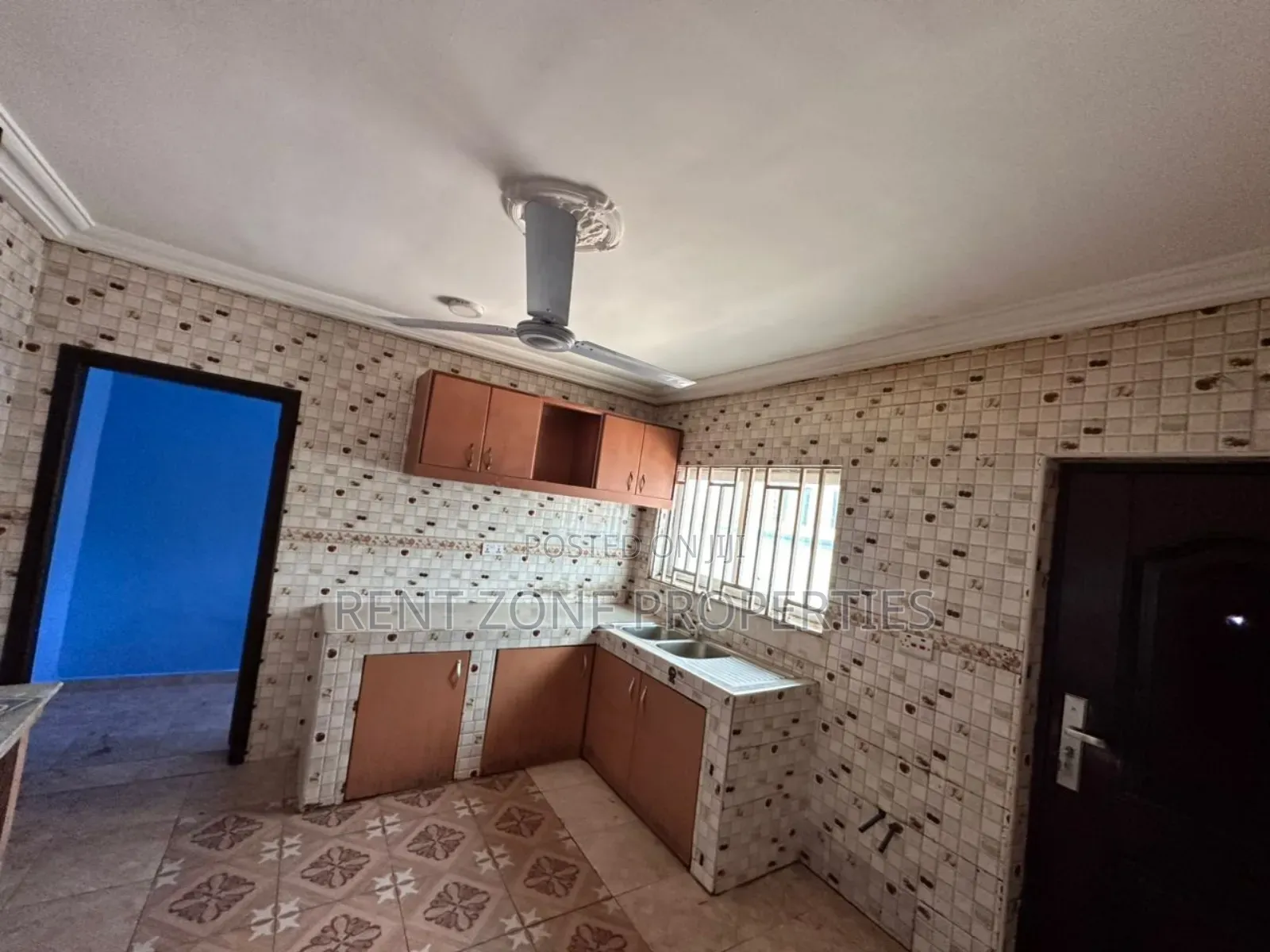 5bdrm Maisonette in Ofankor for rent