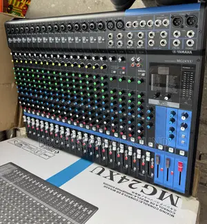 Yamaha Mg24xu 24-Channel Mixing Console [4].