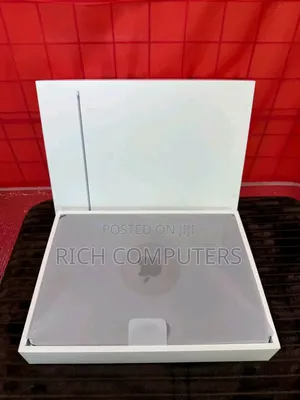New Laptop Apple MacBook Air 2022 M2 8GB Apple M2 SSD 256GB