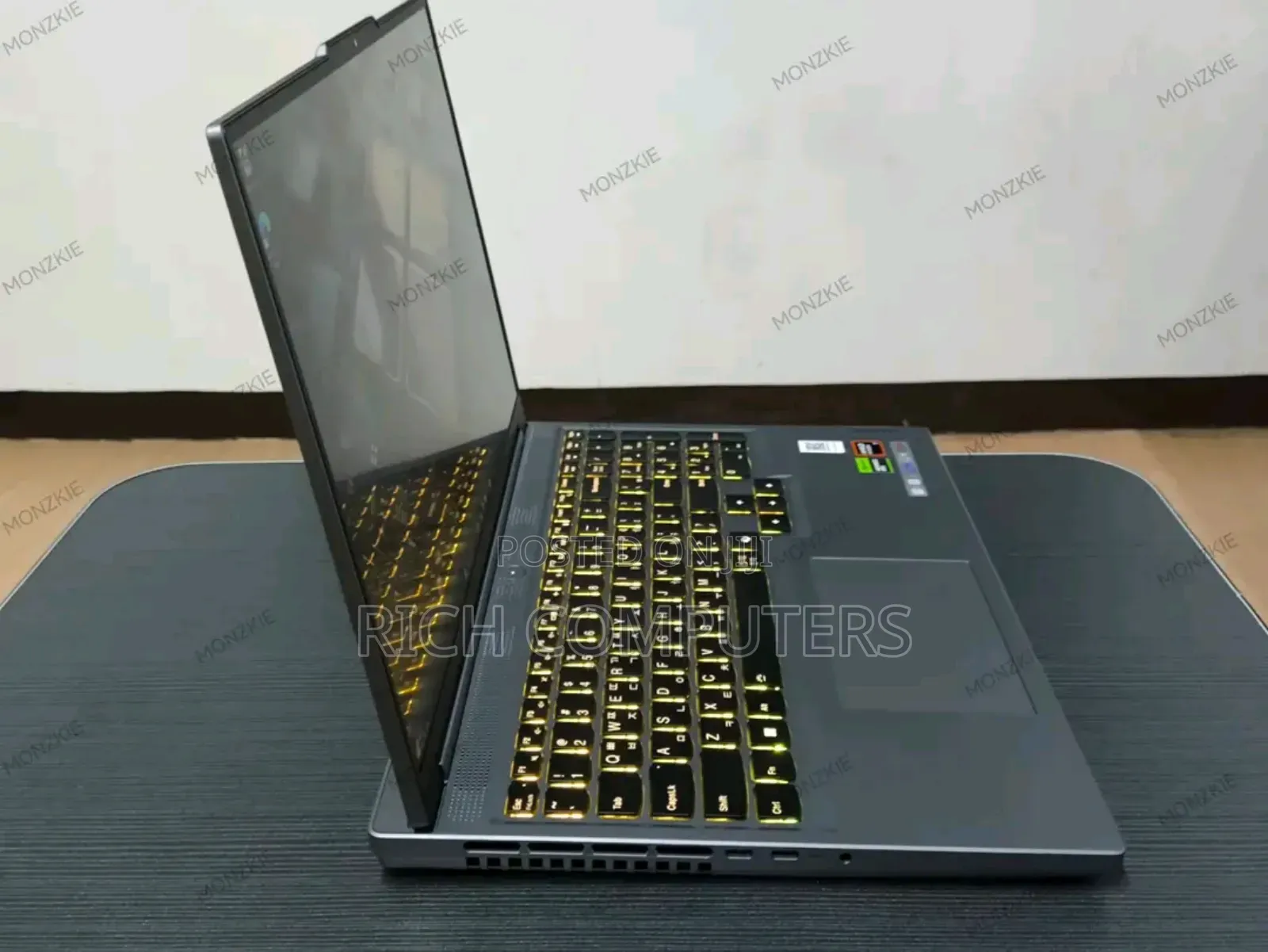 New Laptop Lenovo 500e 16GB AMD Ryzen 7 SSD 1T