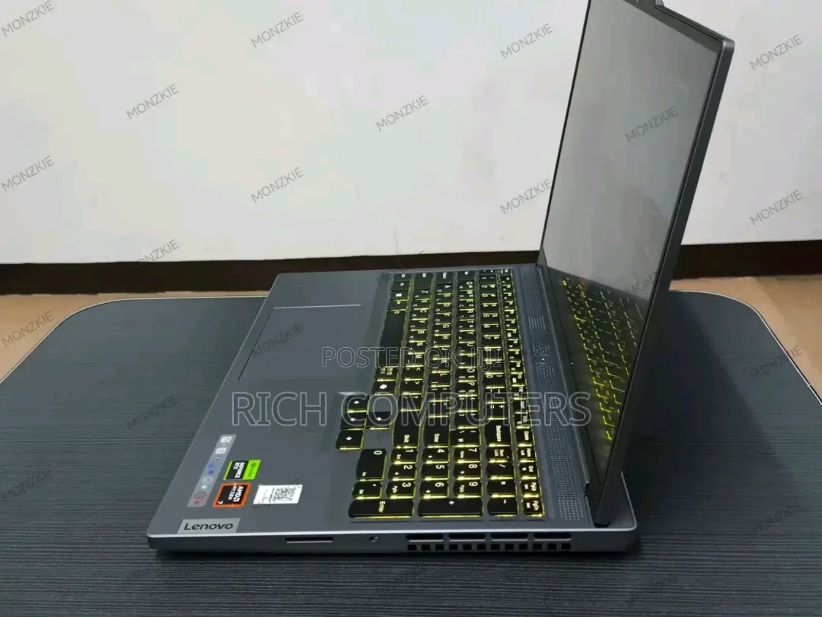 New Laptop Lenovo 500e 16GB AMD Ryzen 7 SSD 1T