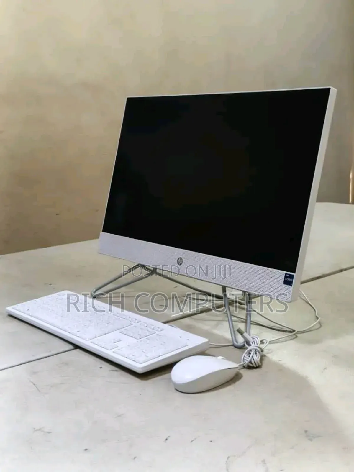 New HP 200 G4 22 All-in-One 16GB Intel Core i5 SSD 512GB