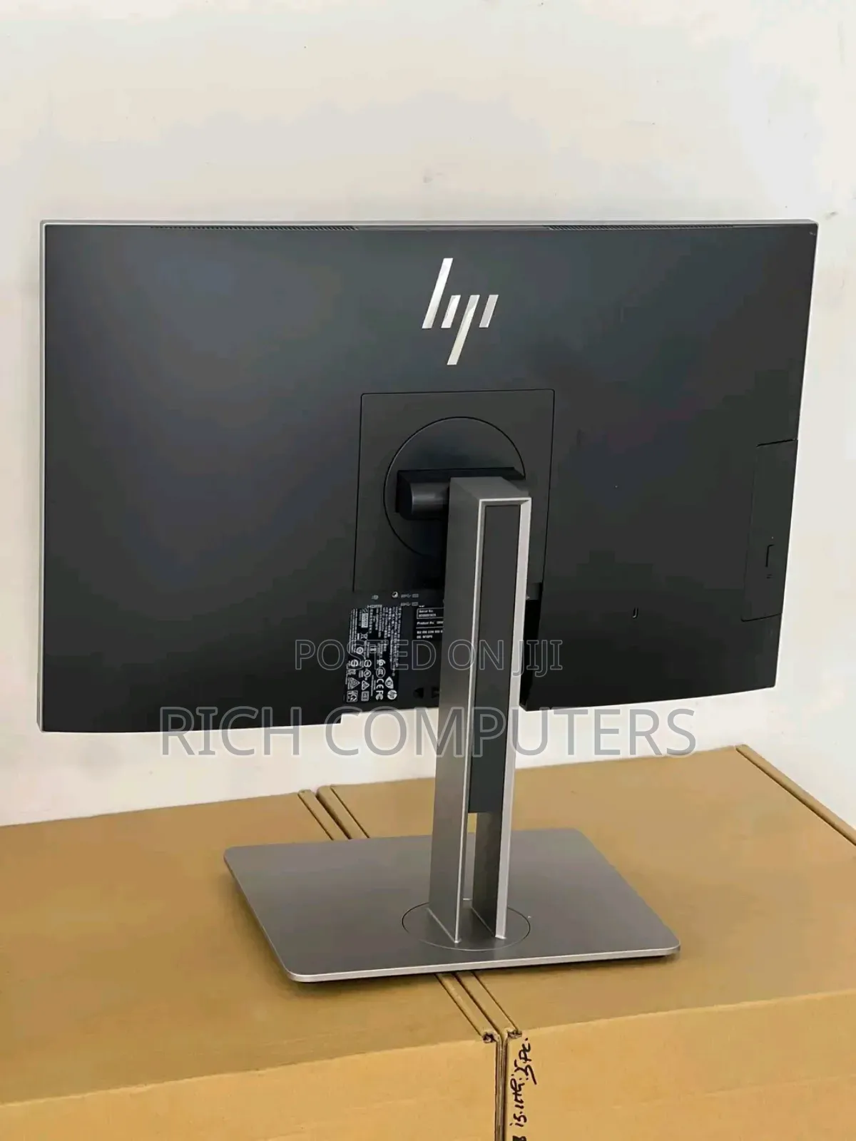 New Desktop Computer HP 200 G4 All-in-One 8GB Intel Core i5 SSD 512GB