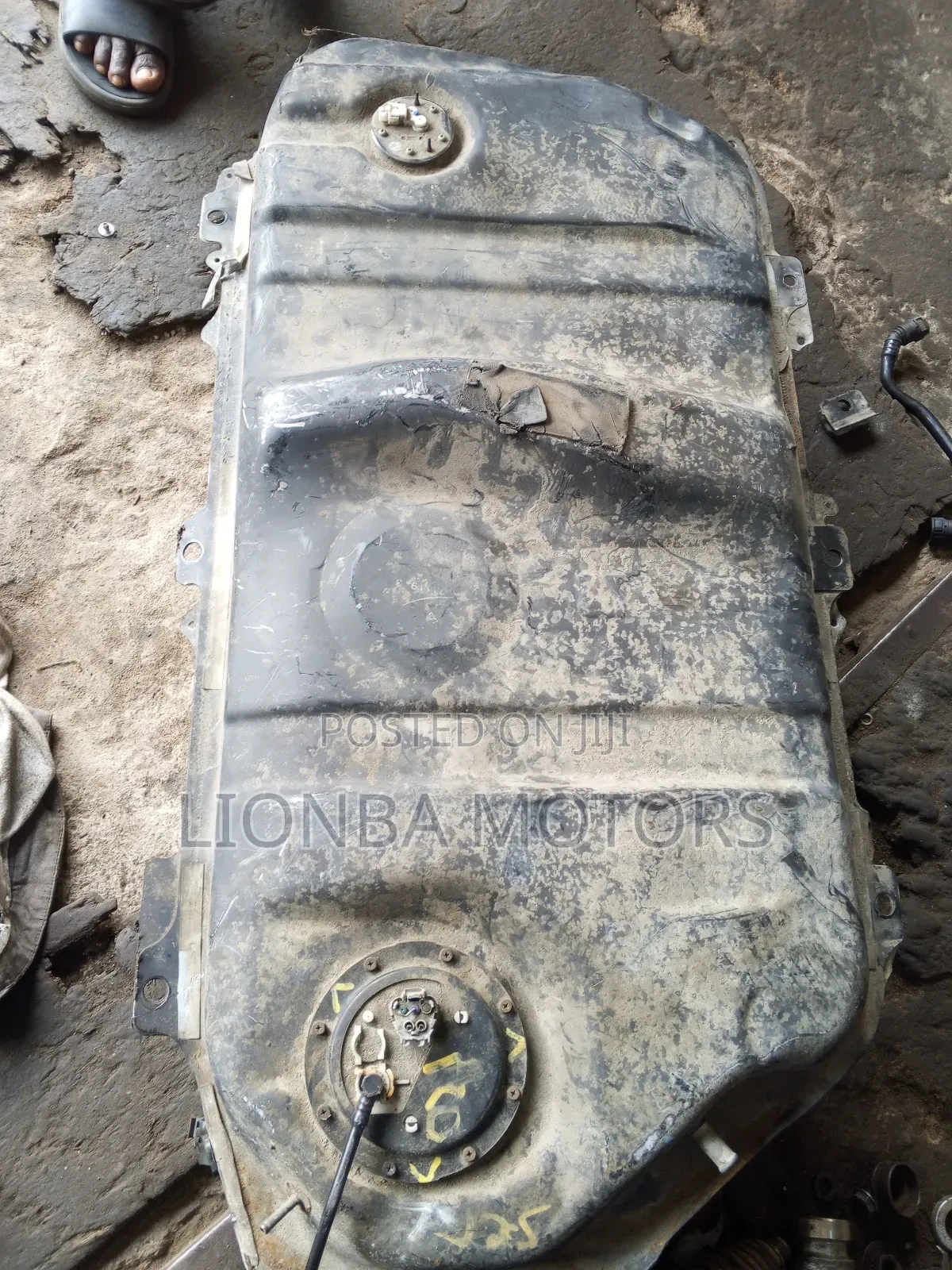 Voxy 2015 Fuel Tank