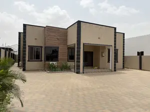 3bdrm House in Lakeside Estate for sale
