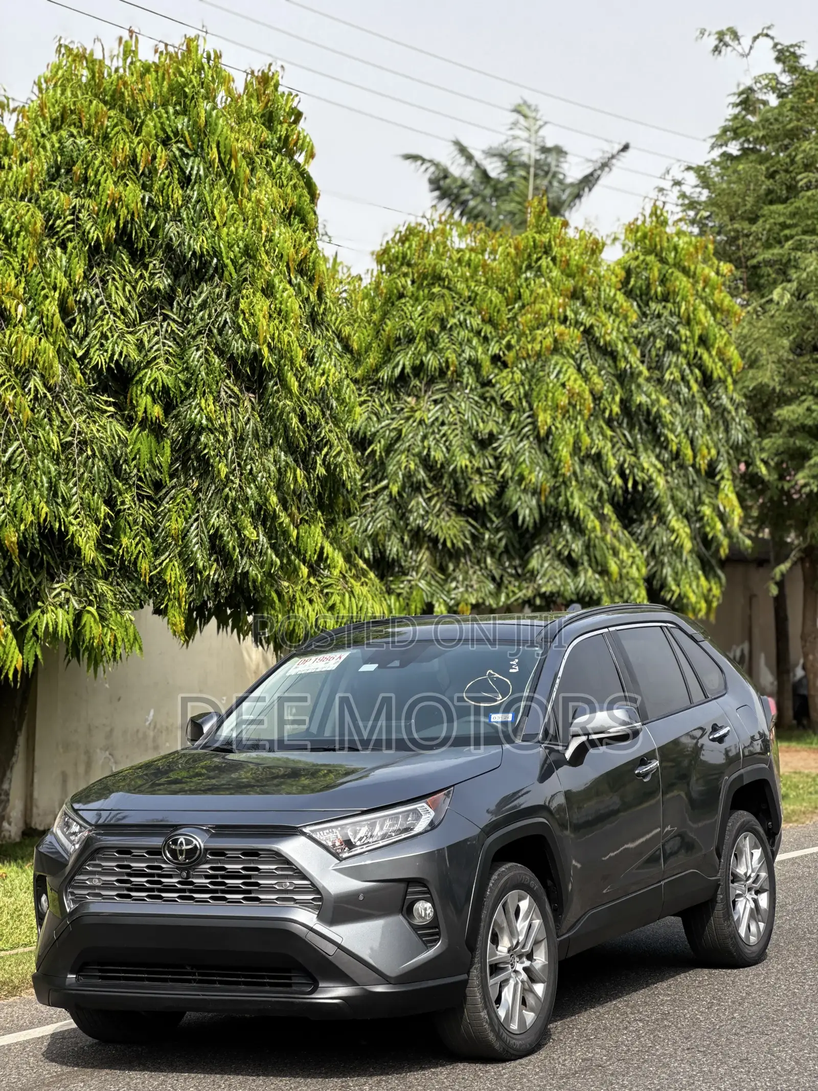 Toyota RAV4 Limited 2021 Gray