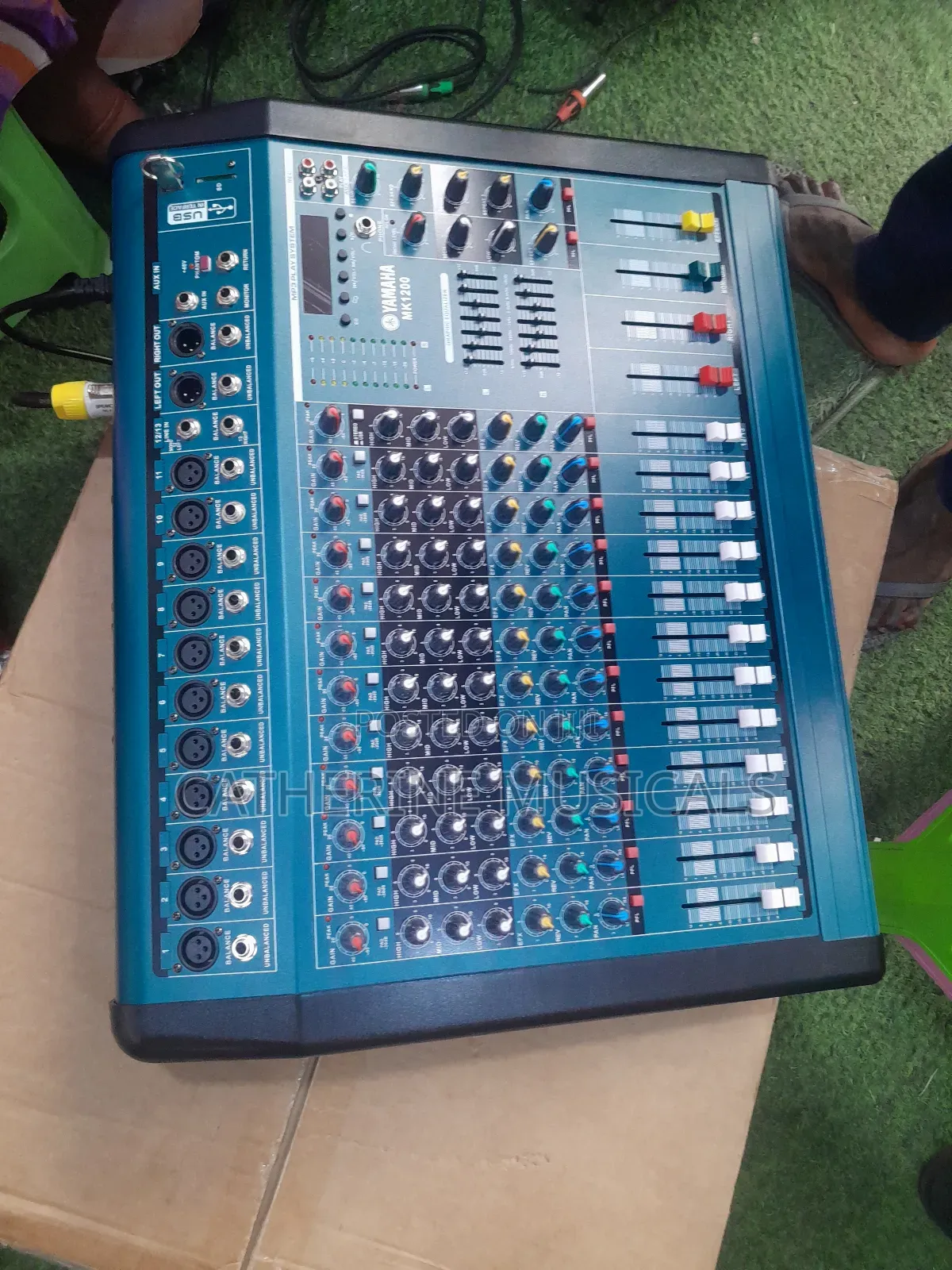 Yamaha Mk 12 Channel Mixer