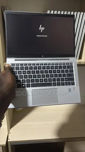 Laptop HP EliteBook 830 G7 8GB Intel Core i5 SSD 256GB