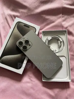 Apple iPhone 15 Pro Max 256 GB Silver