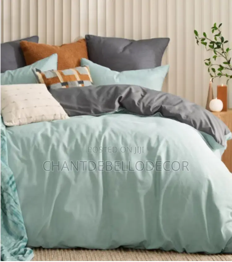 King Size 1 Duvet, 1 Duvet Cover, 1 Bedsheet, 4 Pillowcases