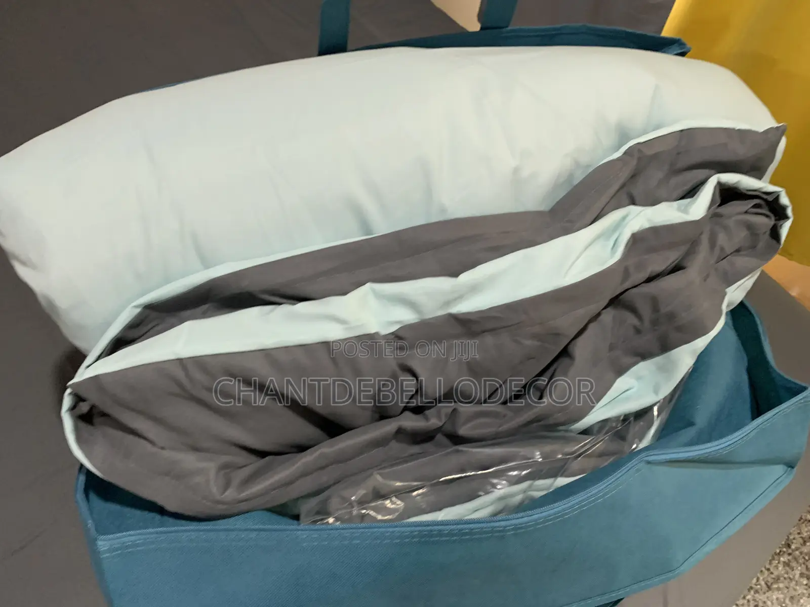 King Size 1 Duvet, 1 Duvet Cover, 1 Bedsheet, 4 Pillowcases