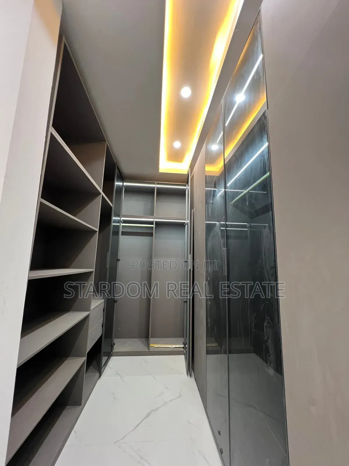 4bdrm Duplex in Adjiringanor, East Legon for sale