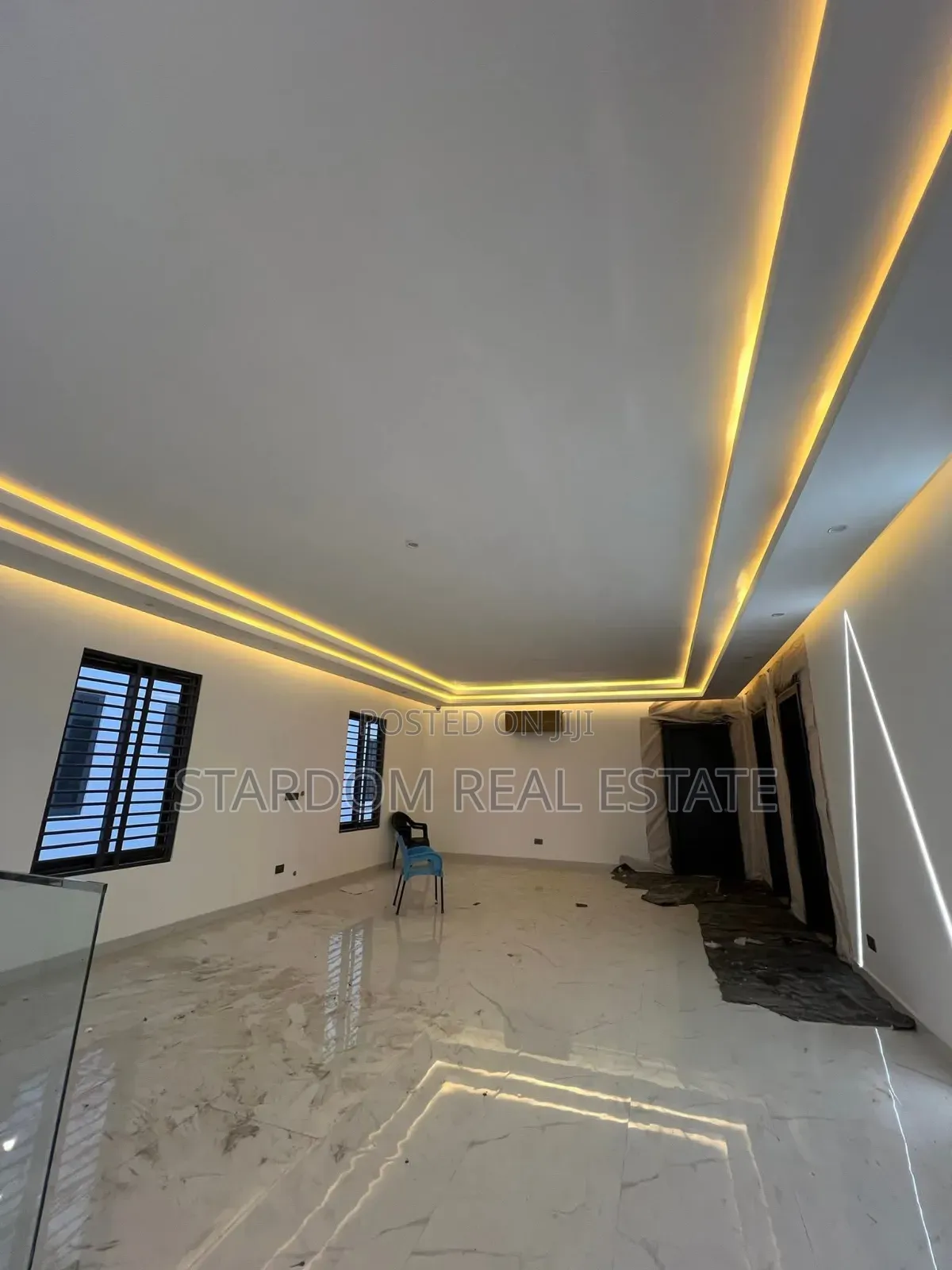 4bdrm Duplex in Adjiringanor, East Legon for sale
