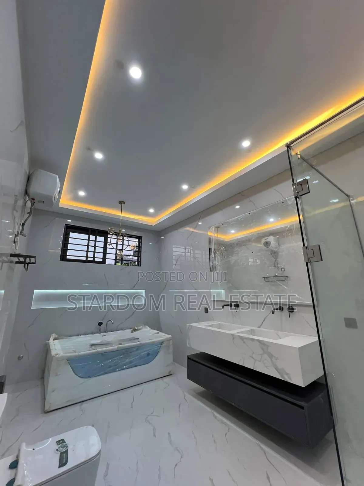 4bdrm Duplex in Adjiringanor, East Legon for sale
