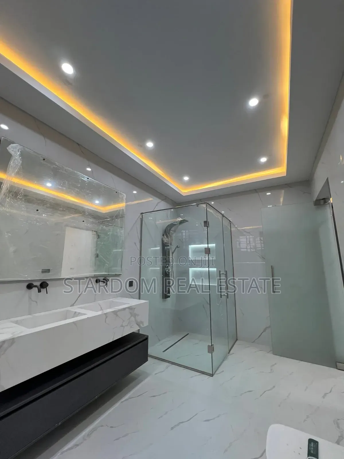 4bdrm Duplex in Adjiringanor, East Legon for sale
