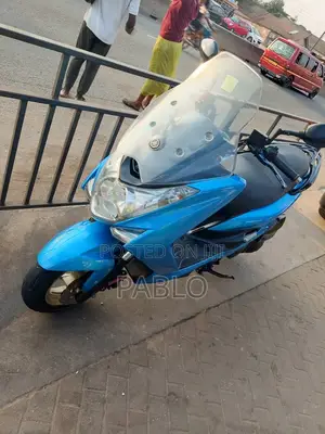 Yamaha Majesty 2019 White