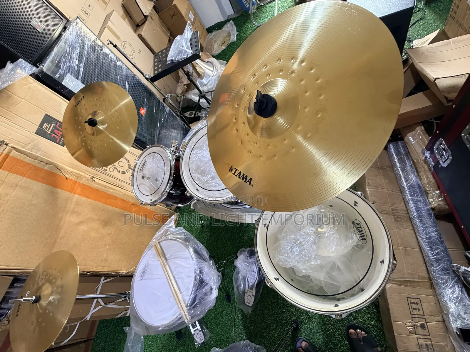 Tama Imperialstar 5-piece Complete Drum Set.