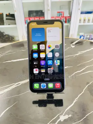 New Apple iPhone 11 64 GB Black