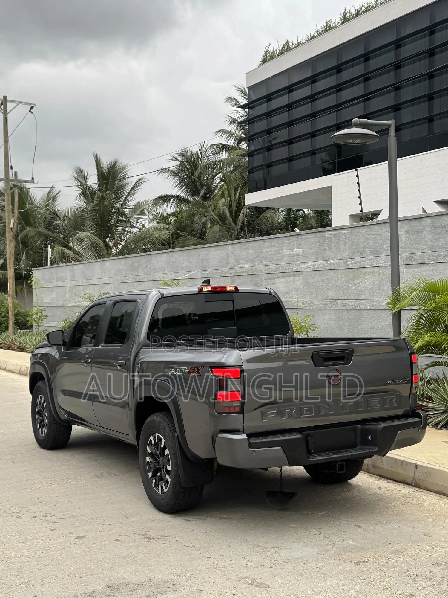 Nissan Frontier PRO-4X 2022 Gray