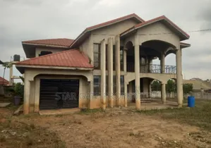 5bdrm House in Near Kumasi Airport for sale