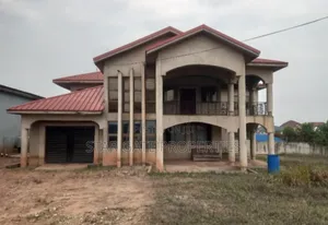 5bdrm House in Near Kumasi Airport for sale