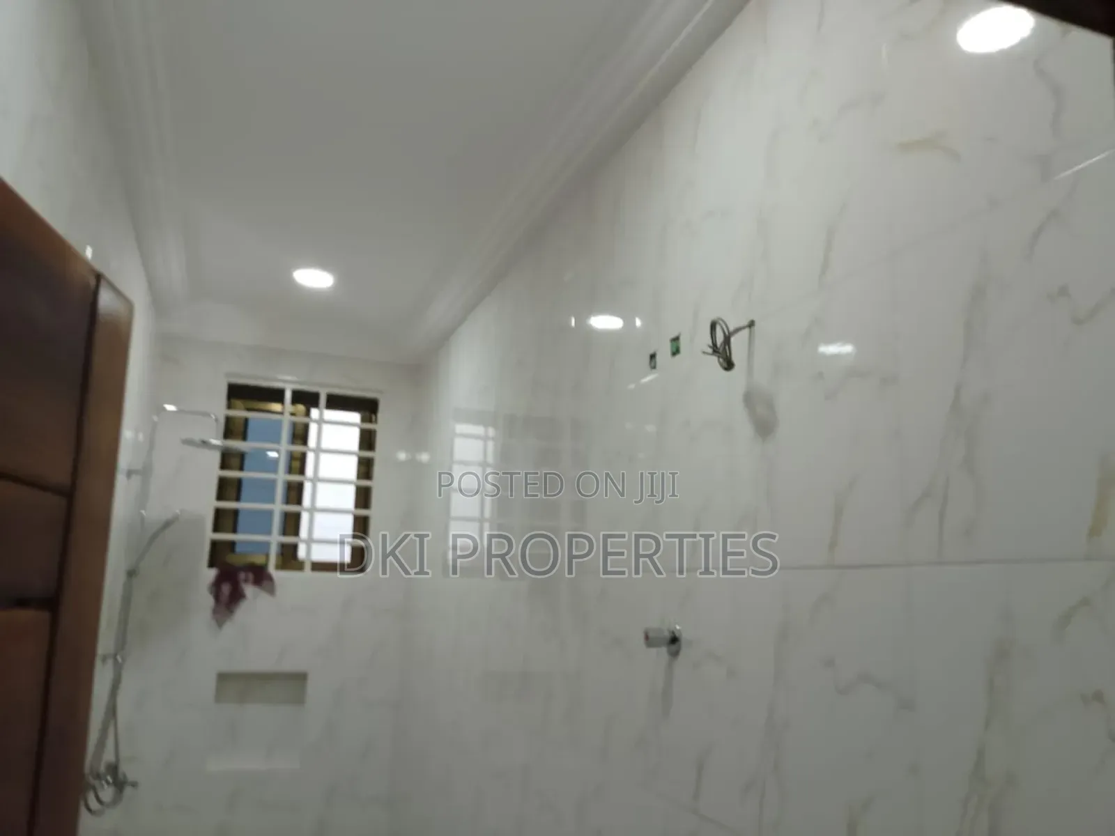 2bdrm Apartment in Dki Properties, Valley View Area for rent