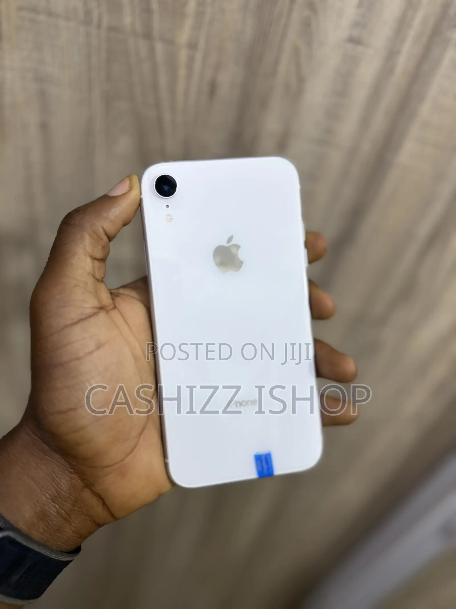 Apple iPhone XR 64 GB White
