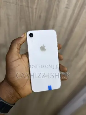 Apple iPhone XR 64 GB White