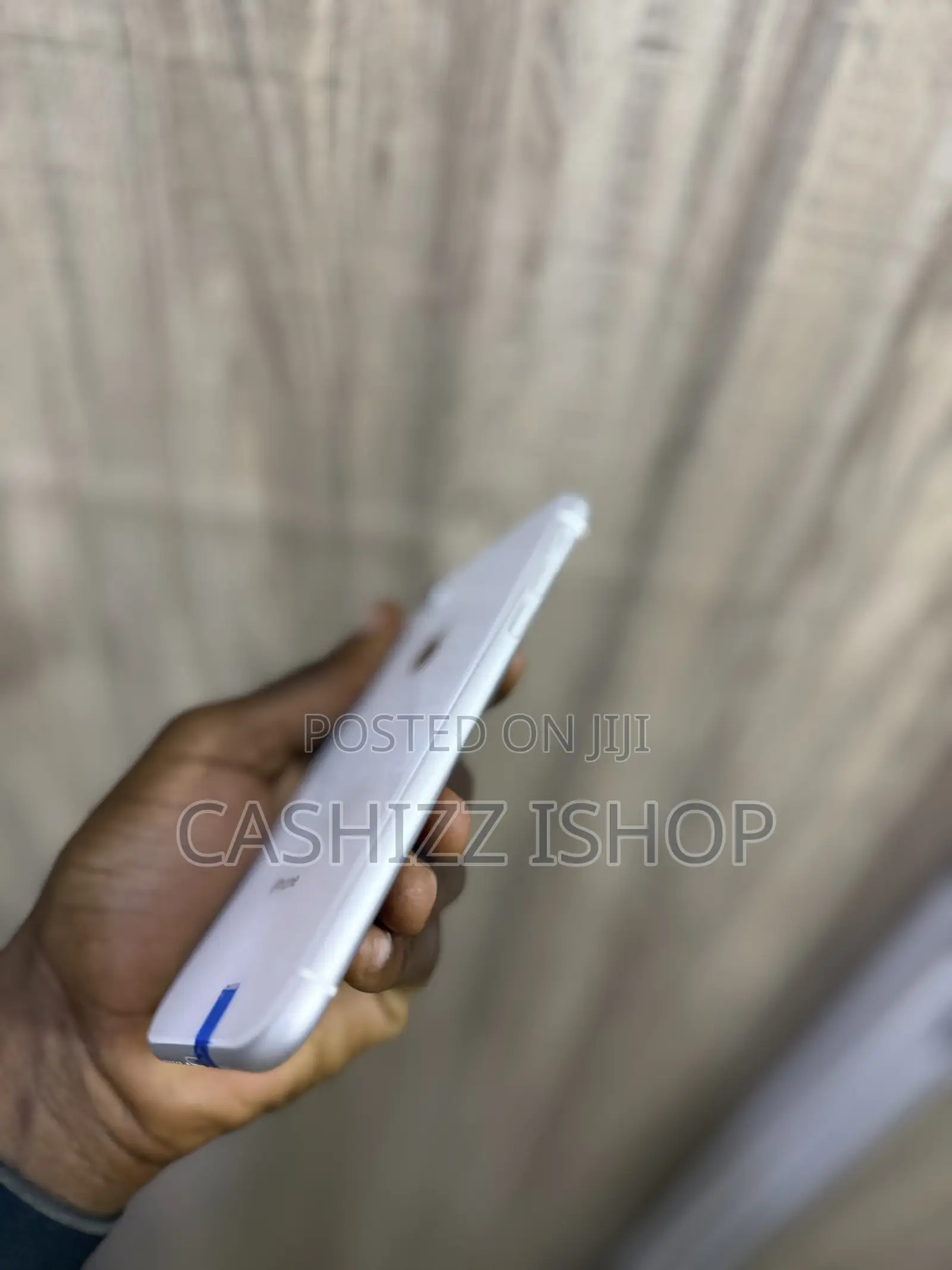 Apple iPhone XR 64 GB White