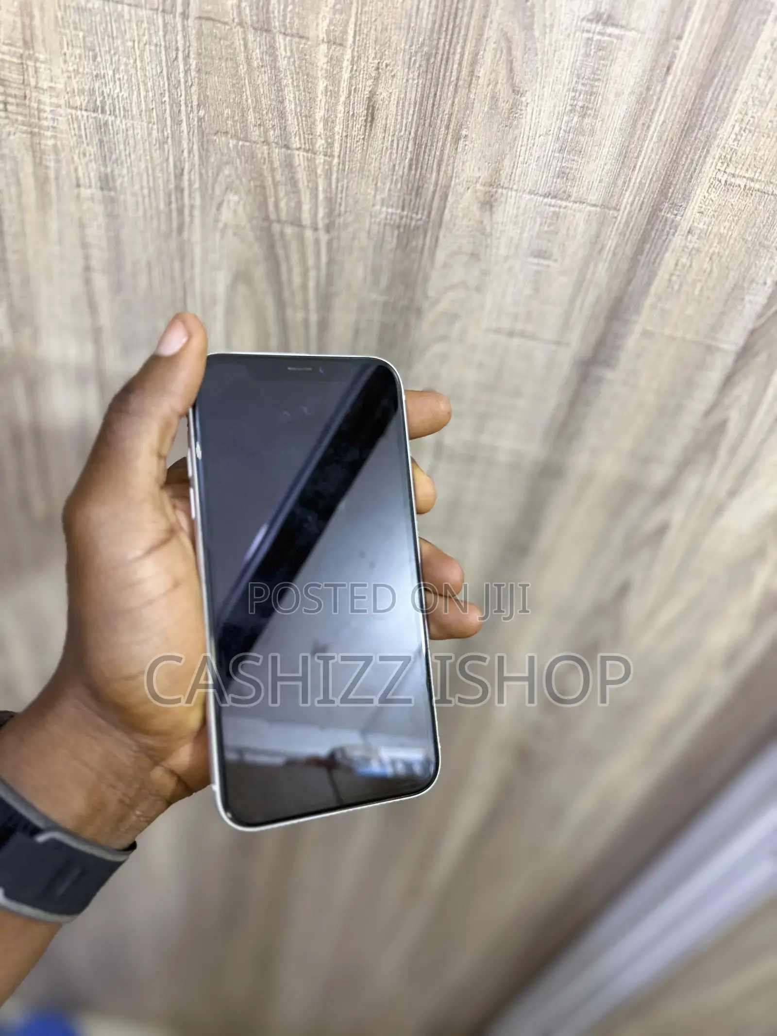 Apple iPhone XR 64 GB White