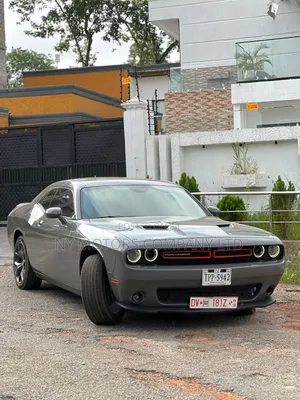 Dodge Challenger SXT RWD 2019 Gray