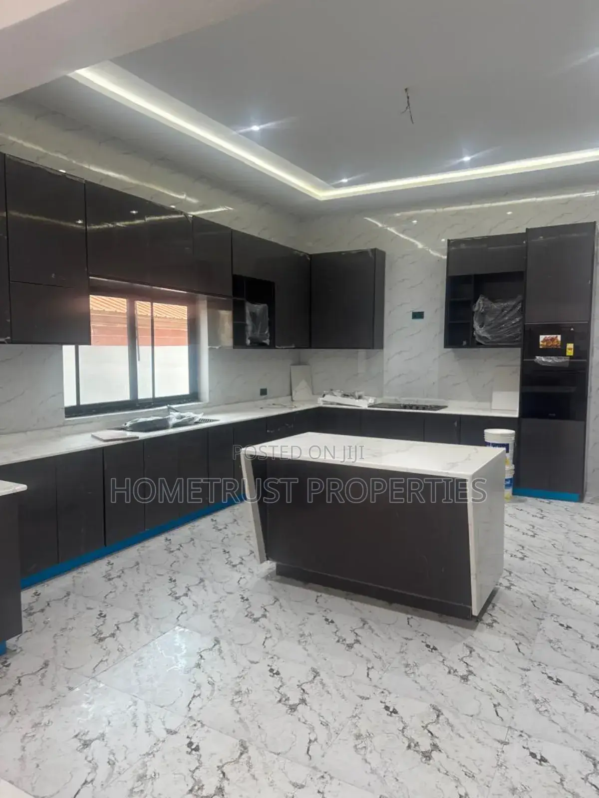 4bdrm Duplex in Hometrust Properties, Haatso for sale