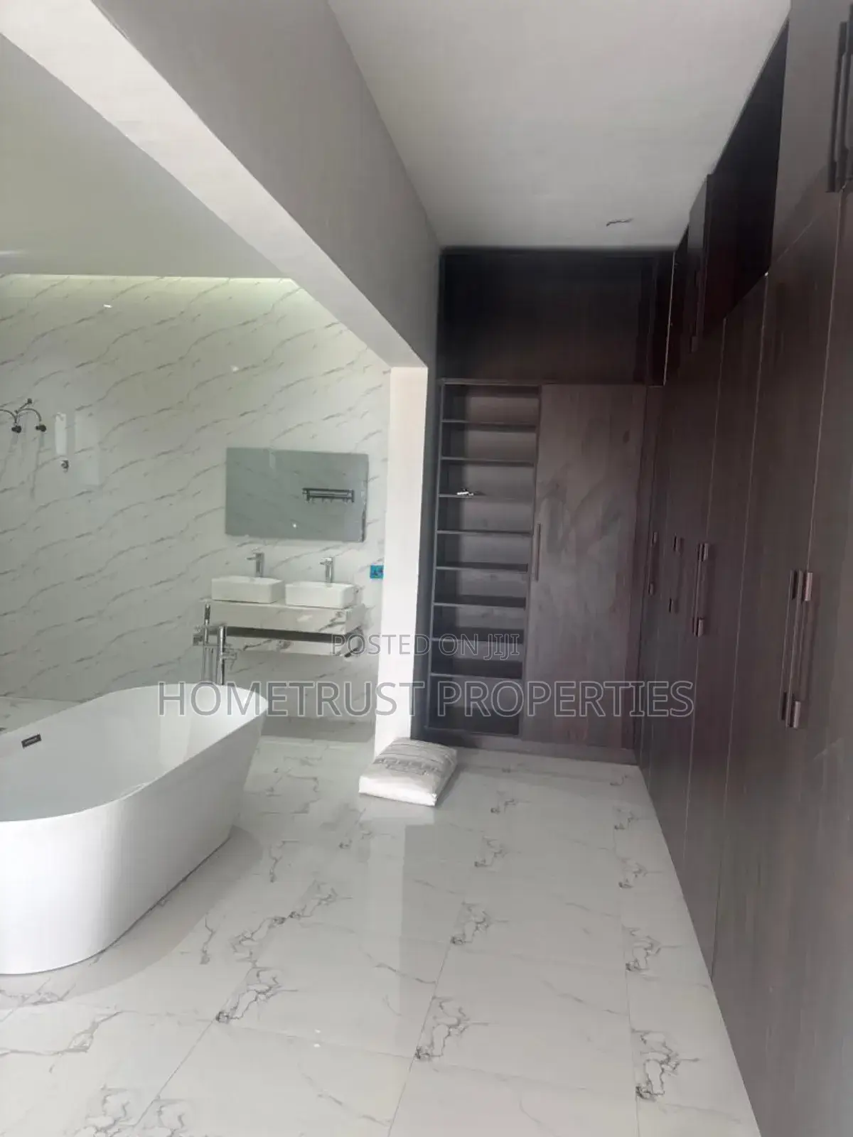 4bdrm Duplex in Hometrust Properties, Haatso for sale