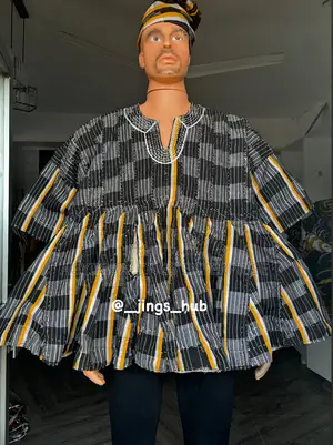 Grey and Yellow Men’S Smock