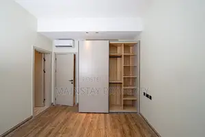 8bdrm House in Mainstay Estates, Cantonments for rent