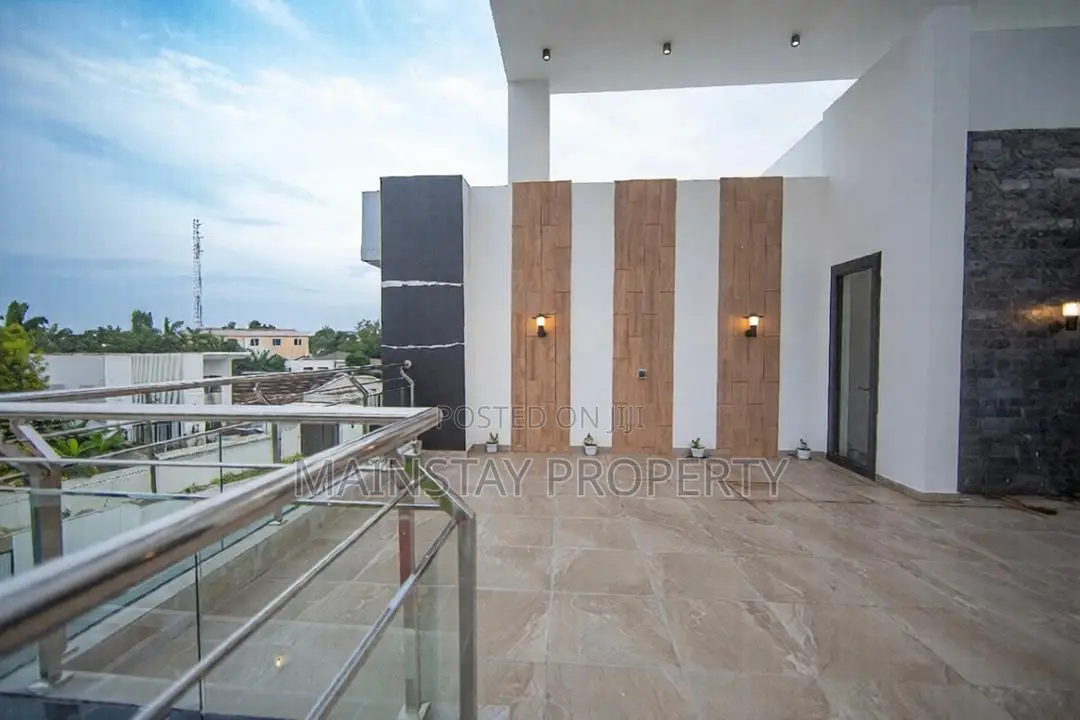 8bdrm House in Mainstay Estates, Cantonments for rent
