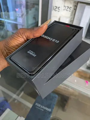 New Samsung Galaxy S10 128 GB Silver
