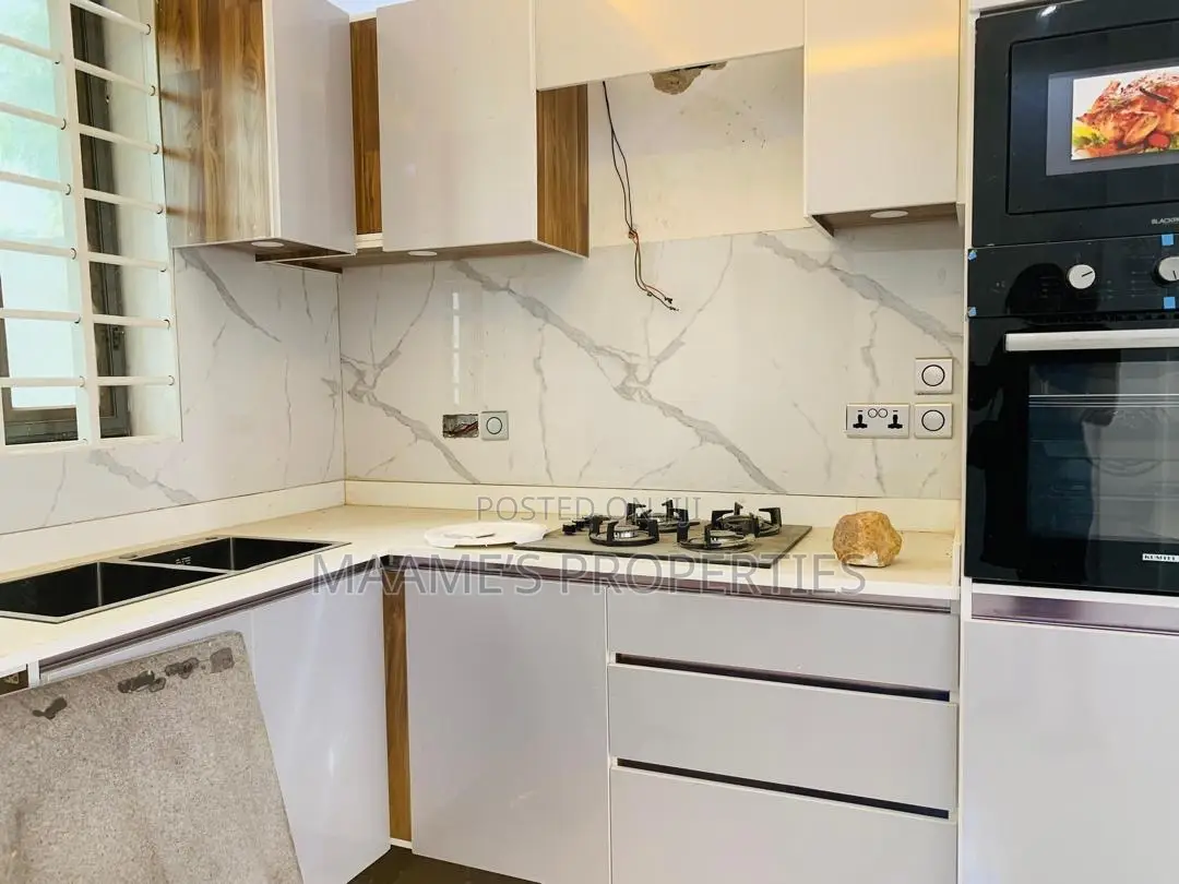 3bdrm Duplex in Oyarifa for sale