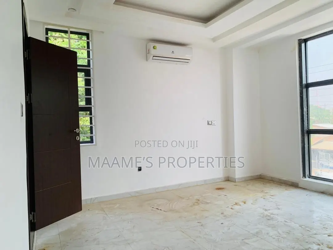 3bdrm Duplex in Oyarifa for sale