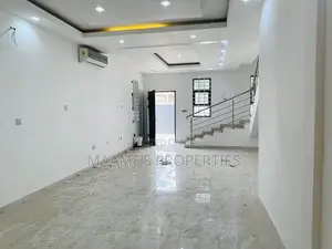 3bdrm Duplex in Oyarifa for sale