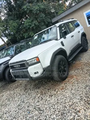 New Toyota Land Cruiser Prado 2.8 2025 White