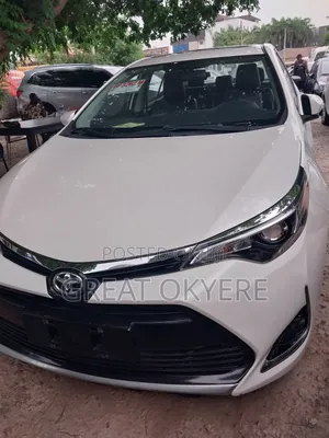 Toyota Corolla LE Eco (1.8L 4cyl 2A) 2018 White