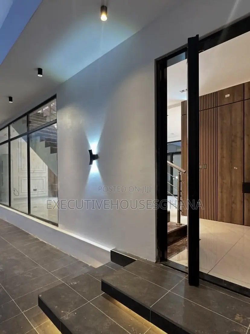 4bdrm House in Oyarifa for sale