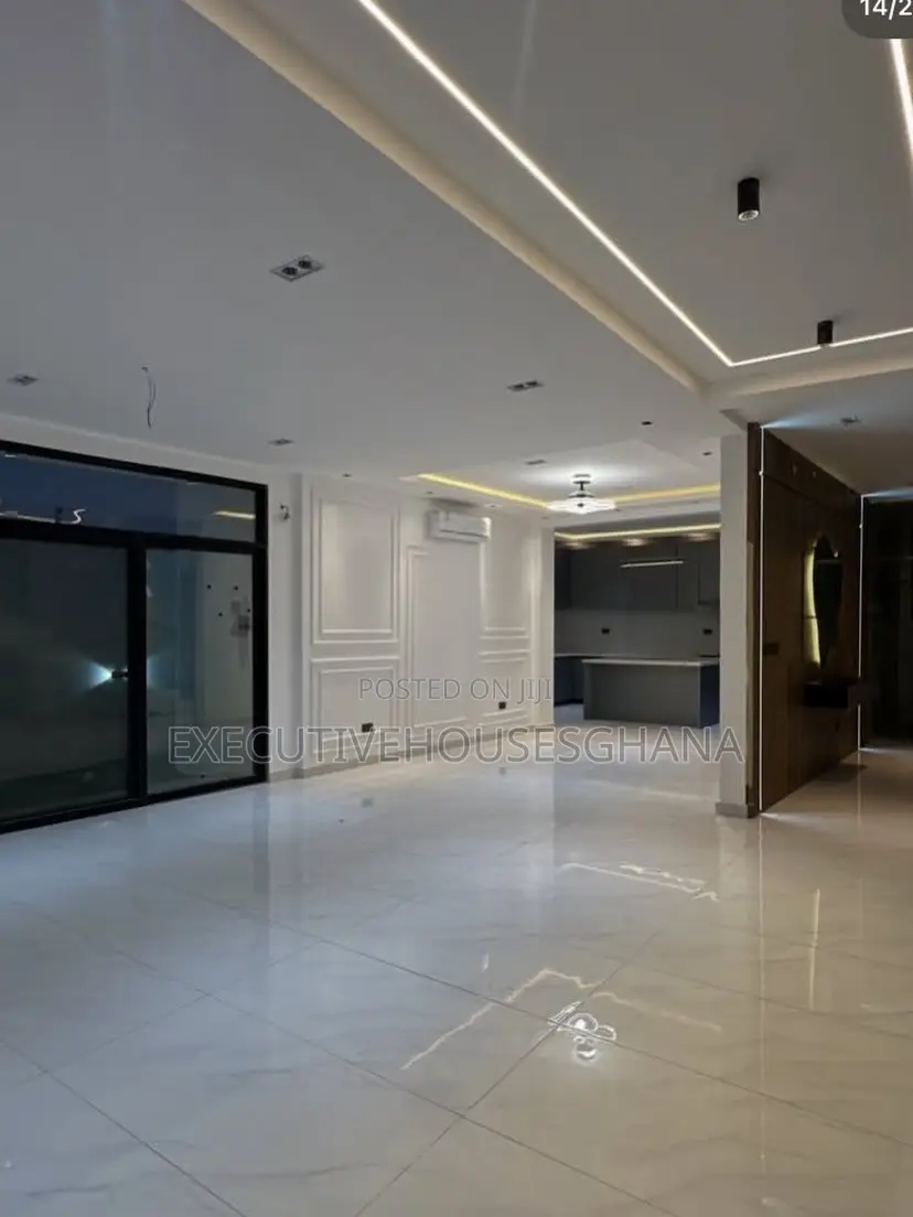 4bdrm House in Oyarifa for sale