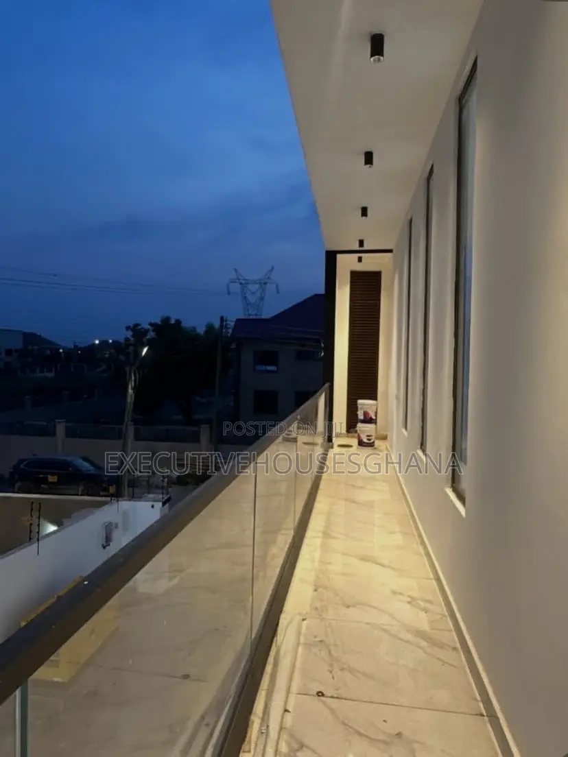 4bdrm House in Oyarifa for sale