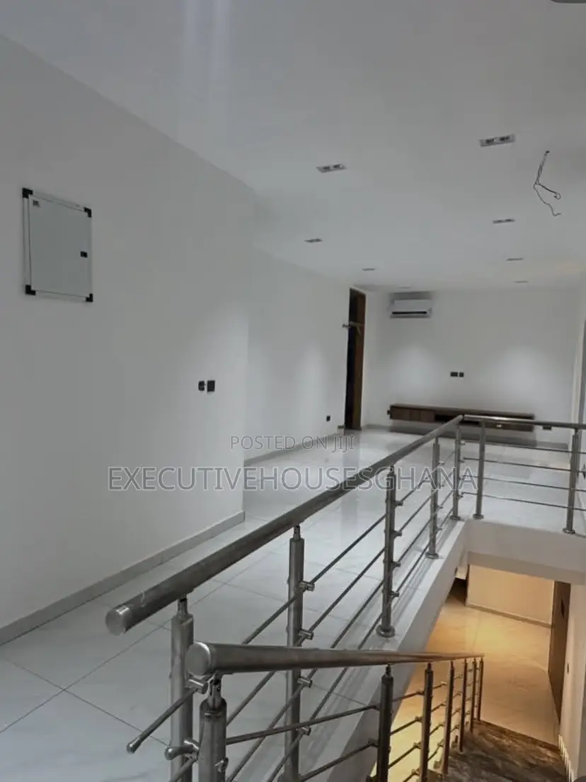4bdrm House in Oyarifa for sale